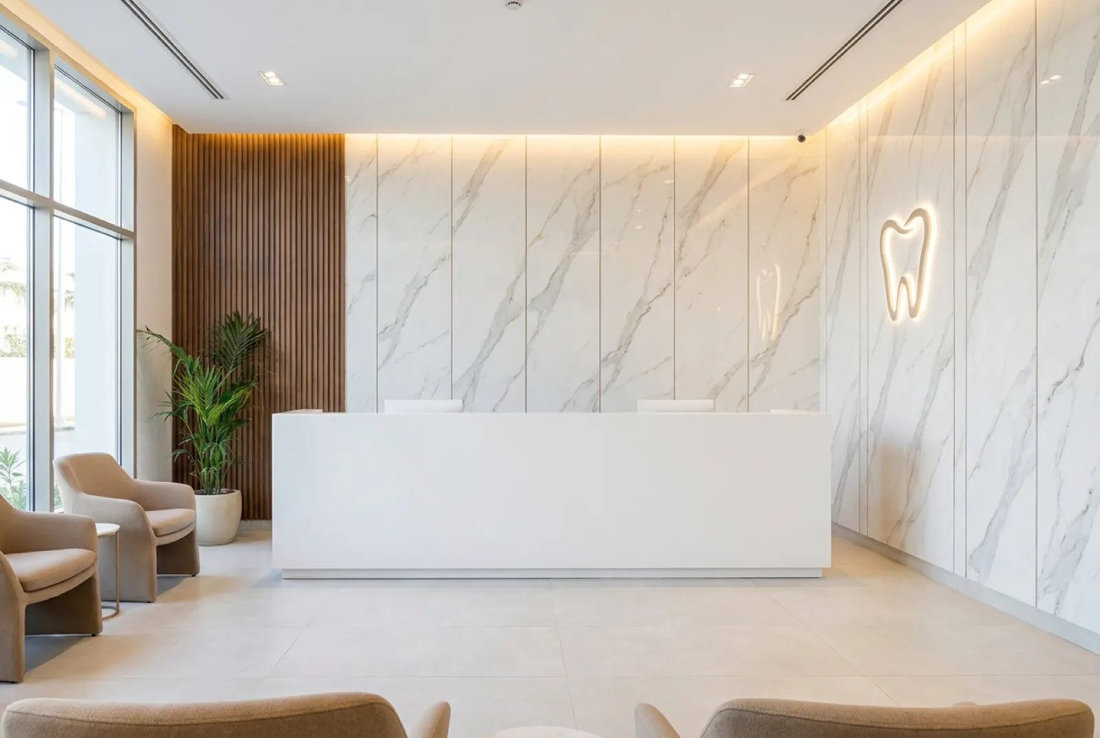 Accueil de cabinet dentaire moderne avec habillage mural